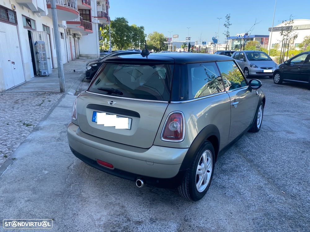 MINI 3 Portas One D - 6