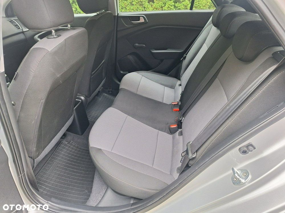 Hyundai i20 1.2 BlueDrive Fresh - 19