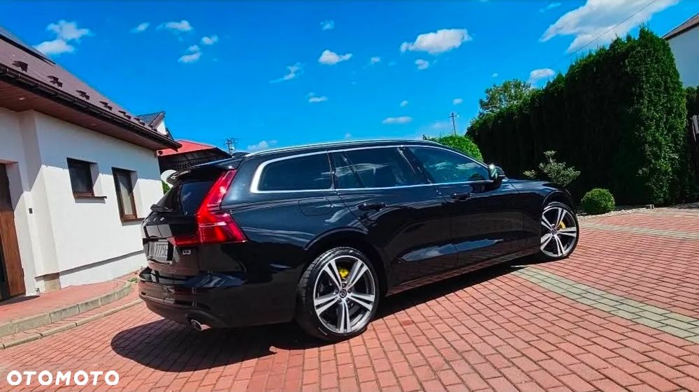 Volvo V60 D3 Momentum Pro - 2