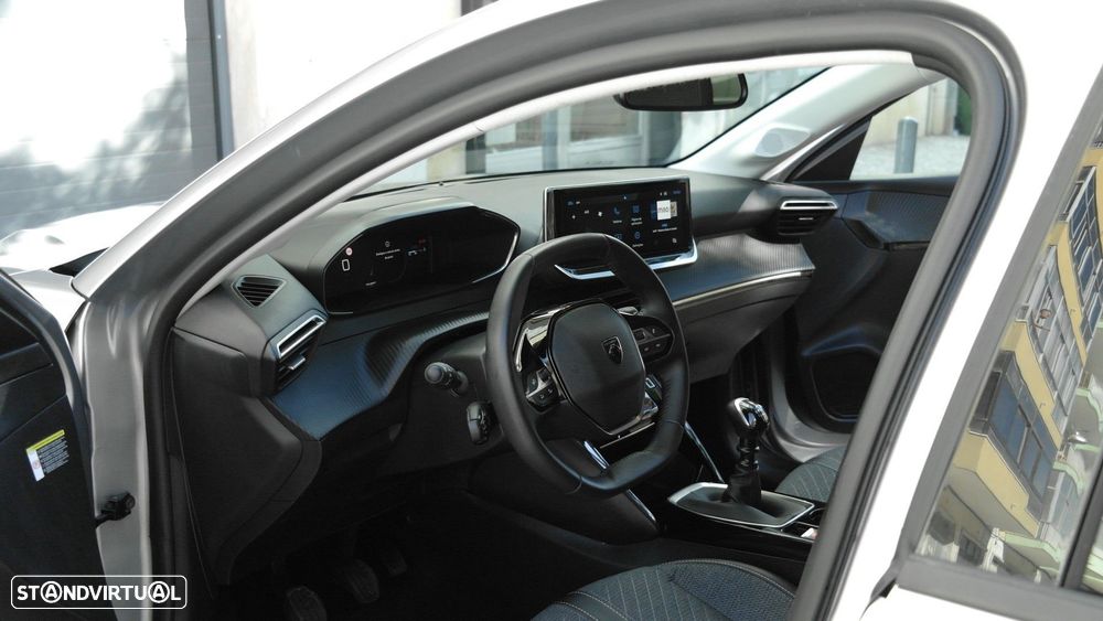Peugeot 208 1.2 PureTech Allure - 26