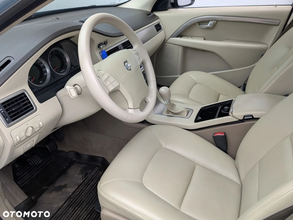 Volvo V70 - 20