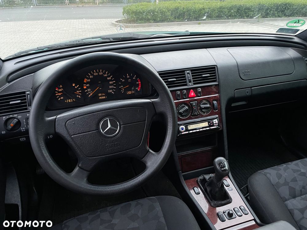 Mercedes-Benz Klasa C 220 T CDI Classic - 5