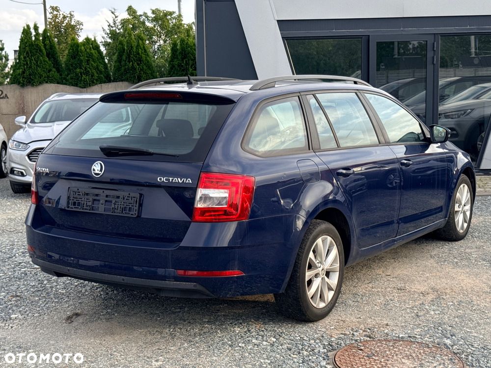 Skoda Octavia 1.6 TDI Style DSG - 6
