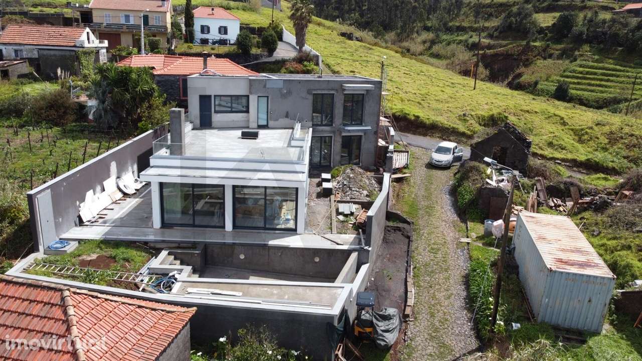 Moradia T3 de Luxo em Construção na Ponta do Pargo, Calheta - Grande imagem: 3/27