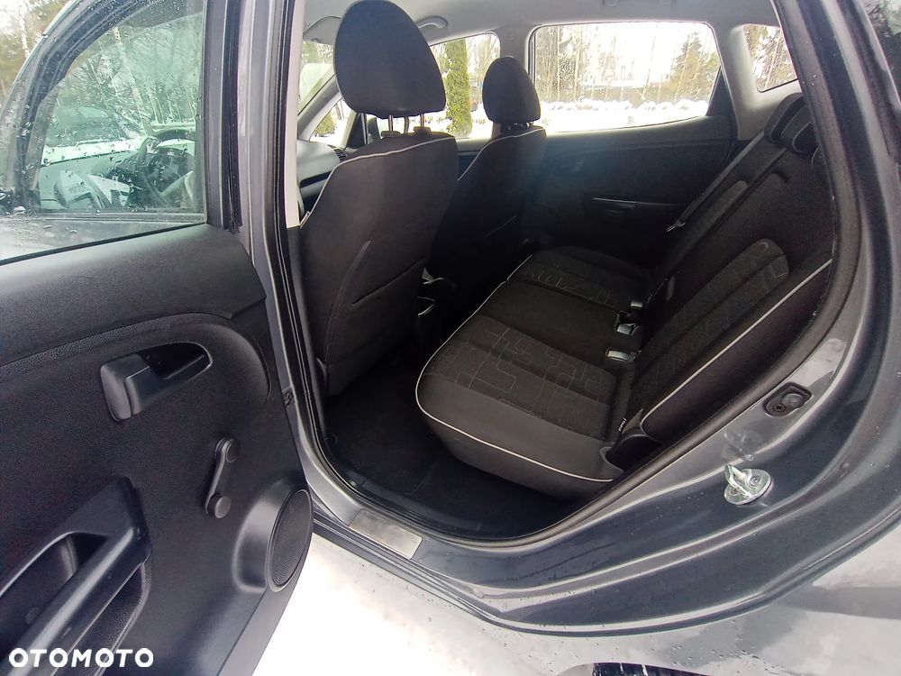 Kia Venga 1.4 CVVT Vision - 24