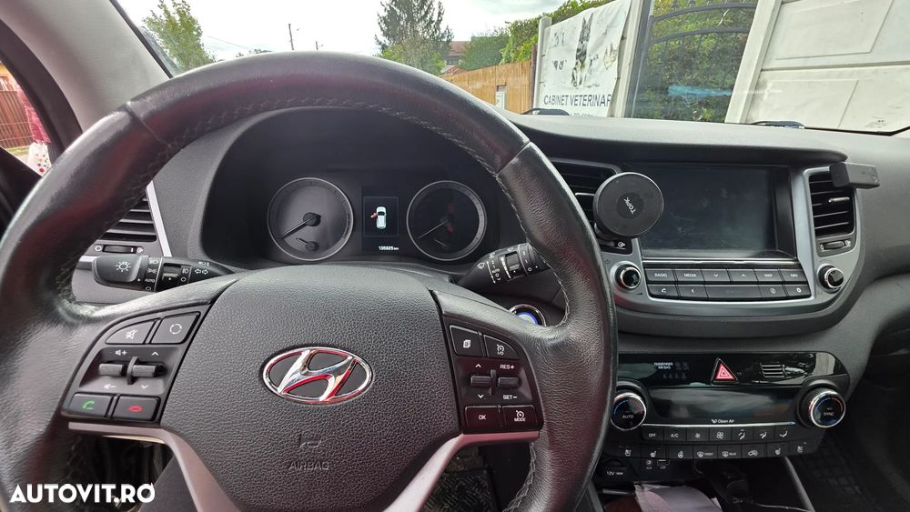 Hyundai Tucson - 11