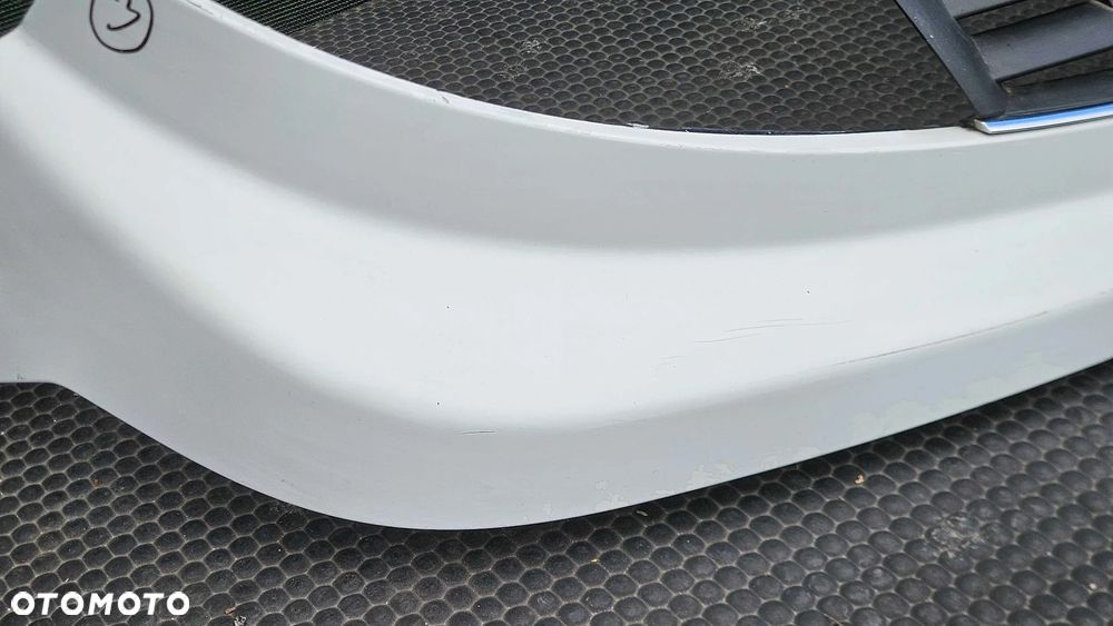 Atrapka 623100251R 93856152 Atrapa Gril Osłona Chłodnicy Kratki Emblemat Znaczek Renault Trafic II 2 Lift - 11