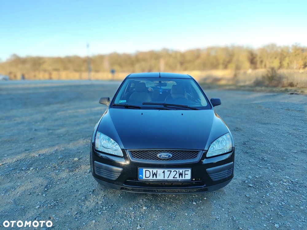 Ford Focus 1.6 Ambiente - 1