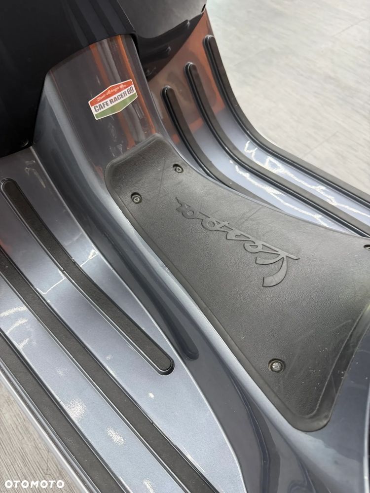 Vespa GTS - 17
