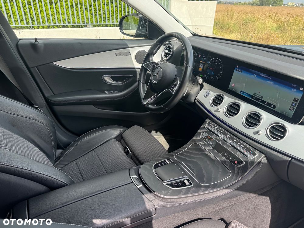 Mercedes-Benz Klasa E 300 de 9G-TRONIC AMG Line - 16