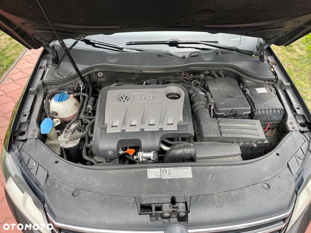 Volkswagen Passat 2.0 TDI DPF Comfortline - 12