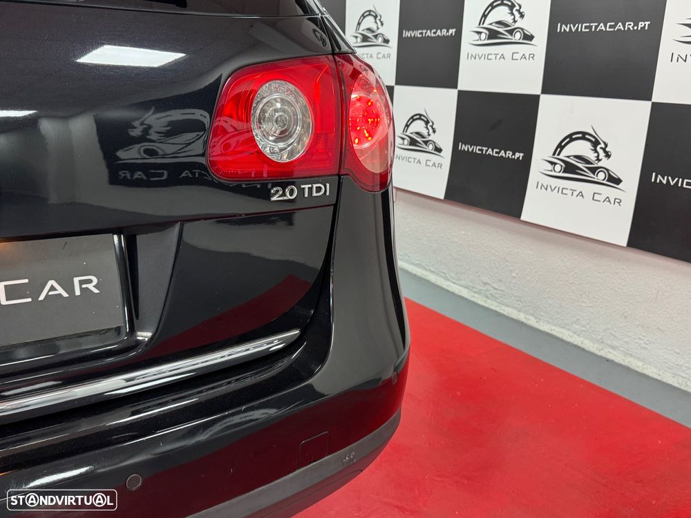 VW Passat Variant 2.0 TDI Highline - 12