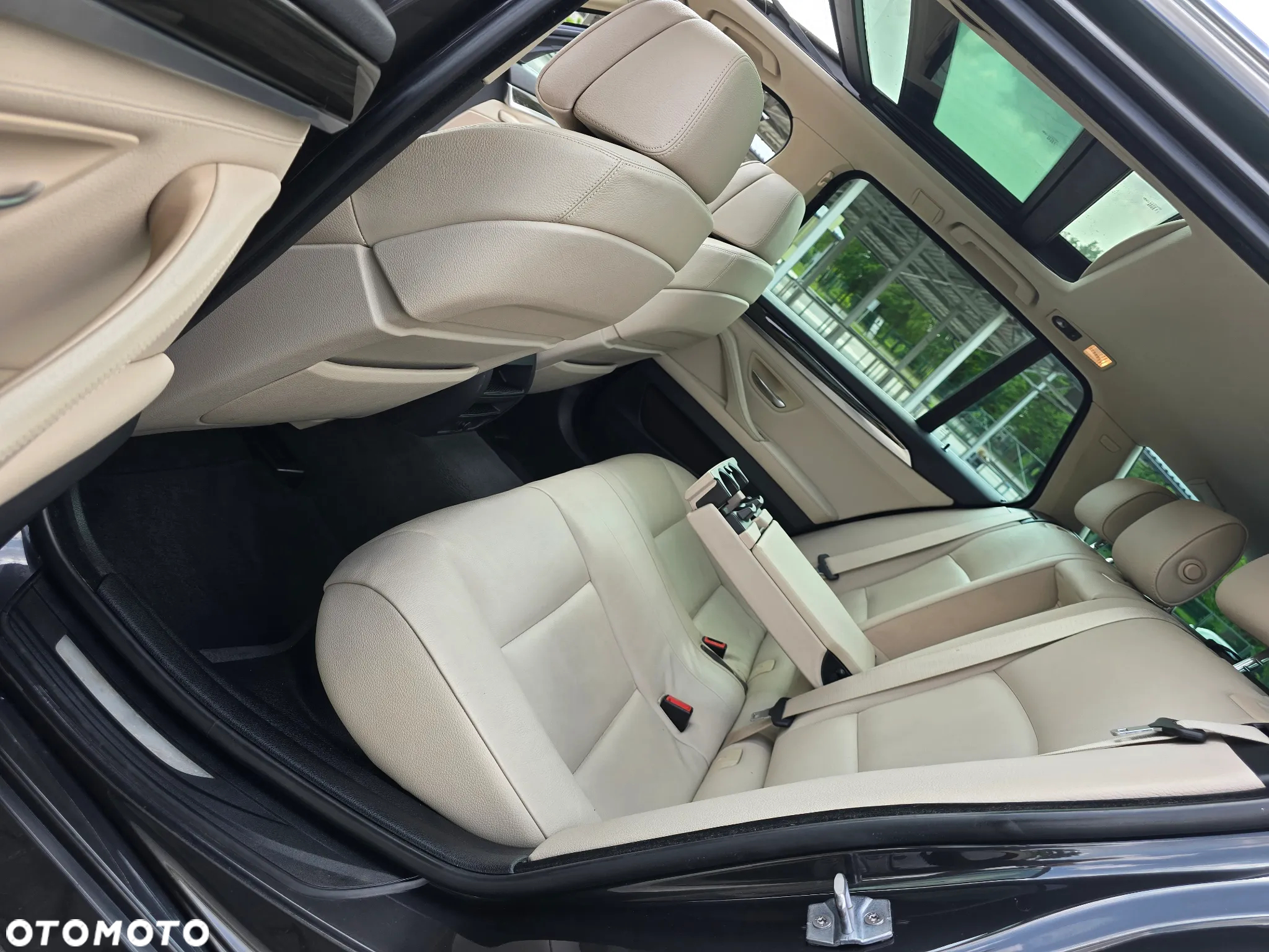BMW Seria 5 520d Touring Luxury Line - 17