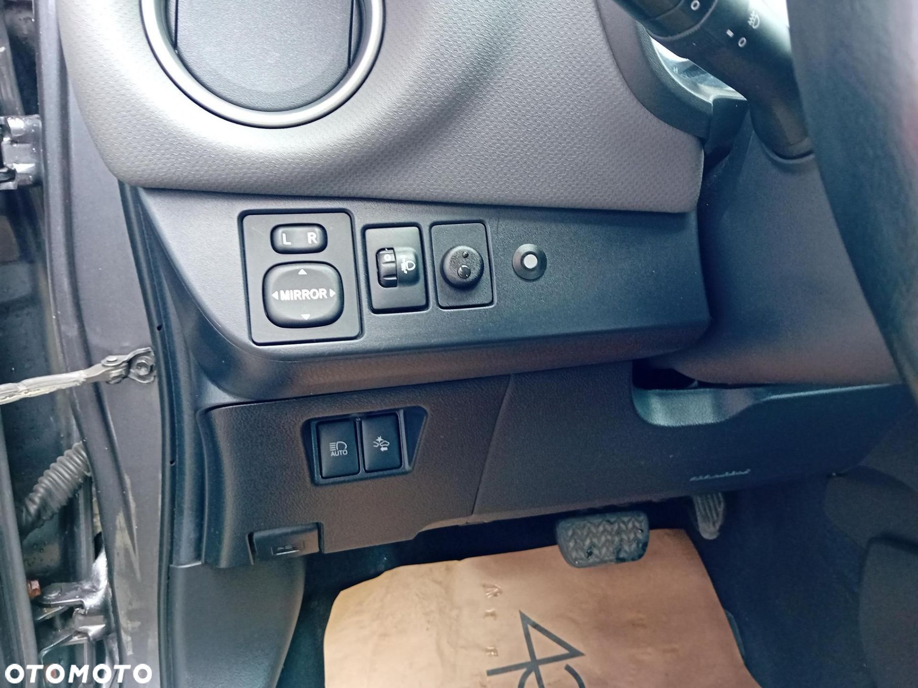 Toyota Yaris - 18
