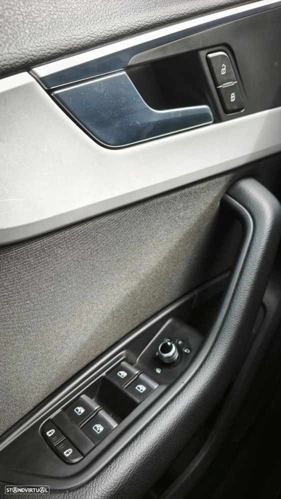 Audi A4 Avant 30 TDI S tronic - 6