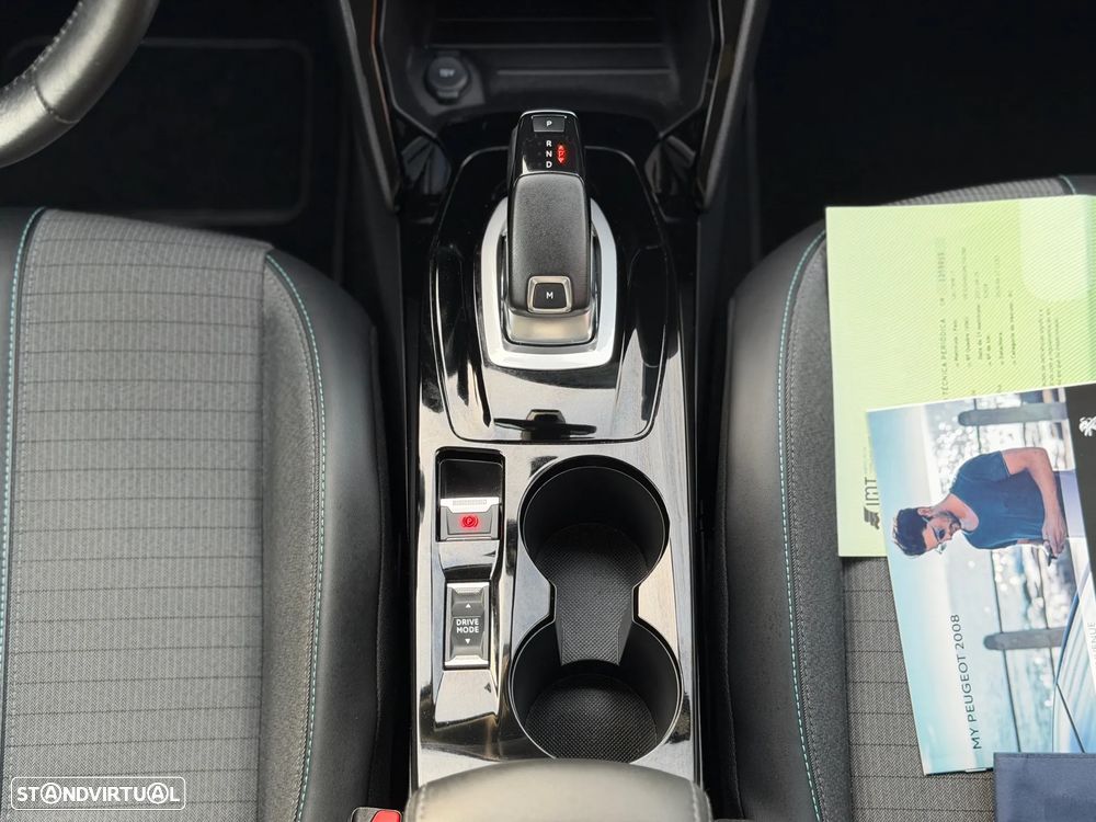 Peugeot 2008 1.2 PureTech Allure Pack EAT8 - 7