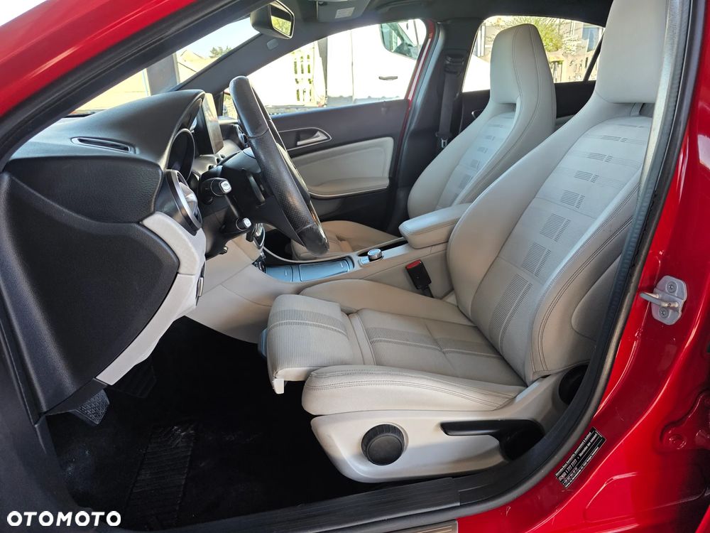 Mercedes-Benz Klasa A 200 CDI 4Matic 7G-DCT AMG Line - 29