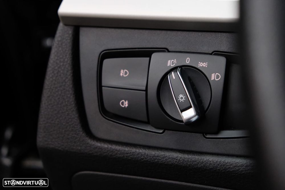 BMW 320 d Aut. Efficient Dynamics Edition - 24