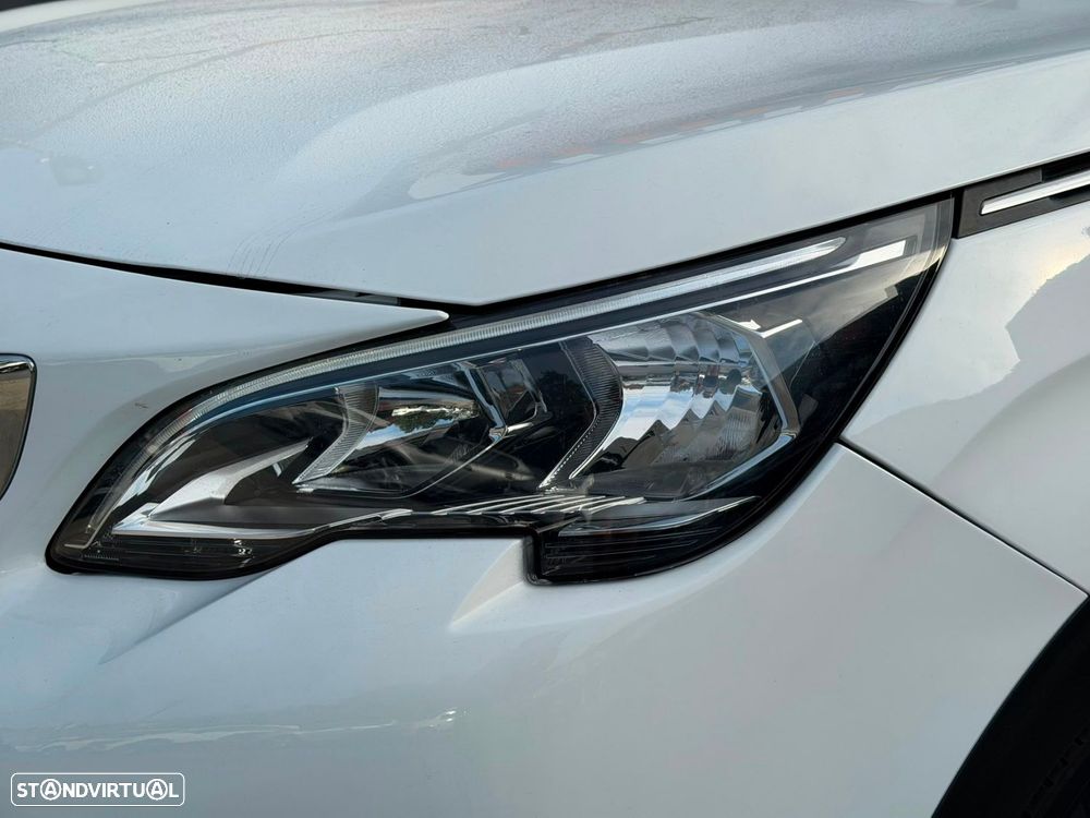 Peugeot 3008 1.5 BlueHDi Allure EAT8 - 5