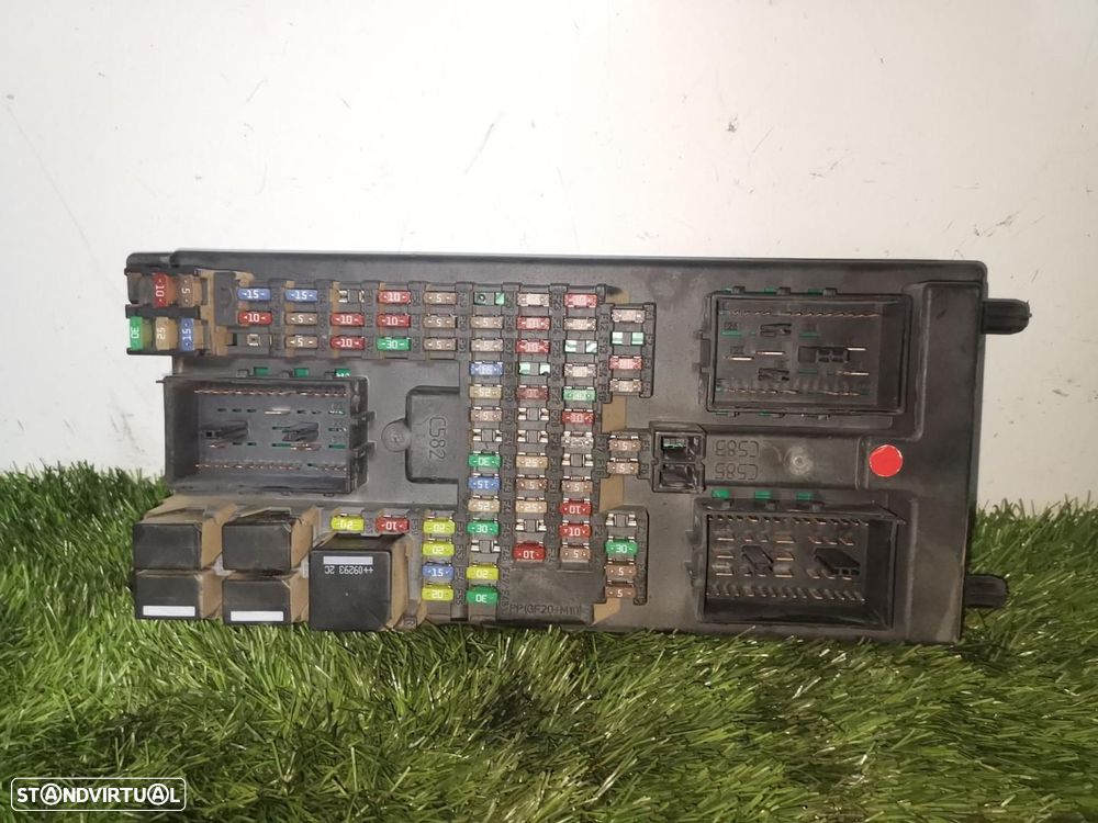 CAIXA DE RELES FUSÍVEIS LAND ROVER RANGE ROVER SPORT - 1