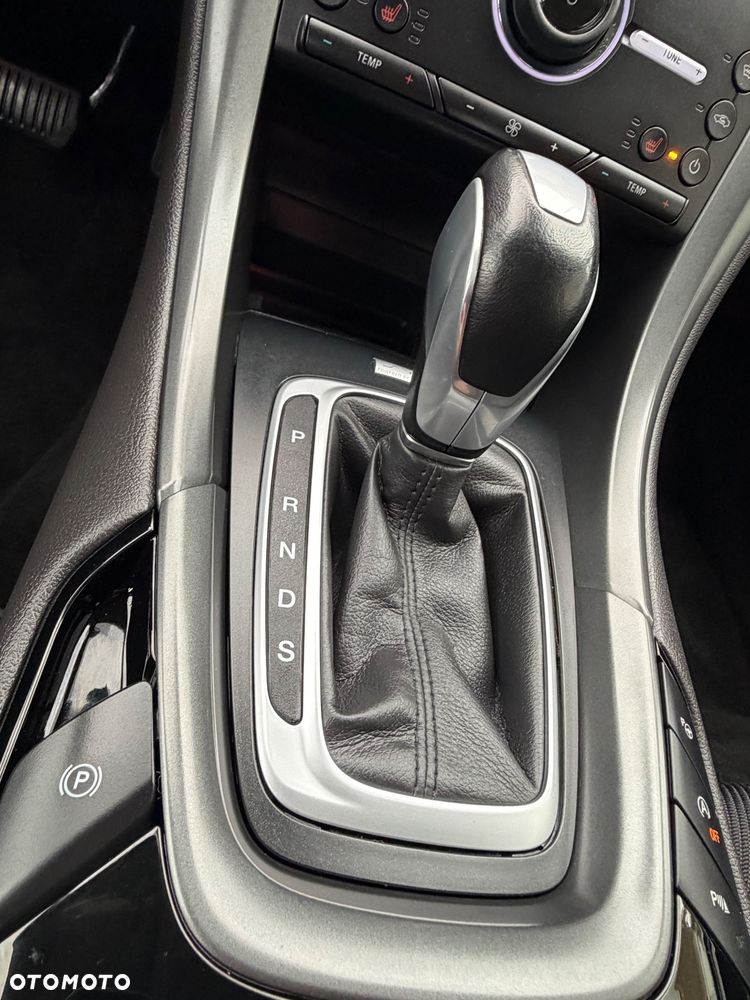 Ford Mondeo 2.0 TDCi Titanium PowerShift - 24