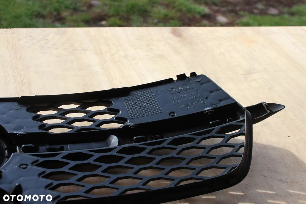 KRATKA ZDERZAKA LEWA AUDI Q5 8R0 LIFT S LINE 8R0807681S 2014 - 11