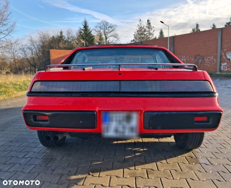 Pontiac Fiero - 8