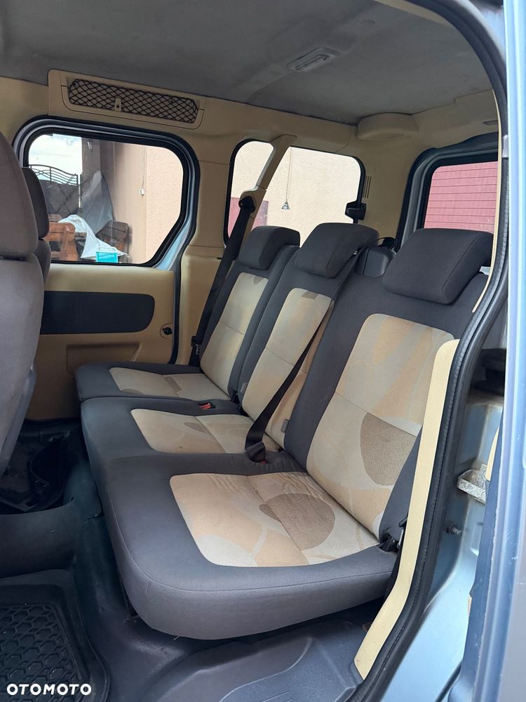 Ford Tourneo Connect - 6