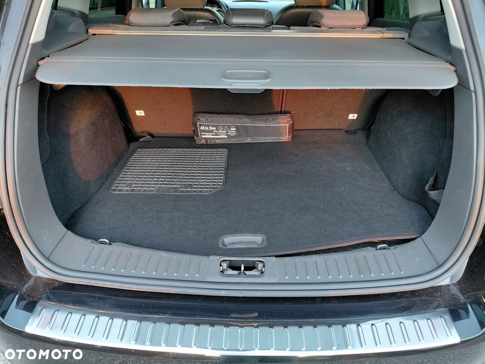 Ford Kuga 2.0 TDCi 2x4 Trend - 17