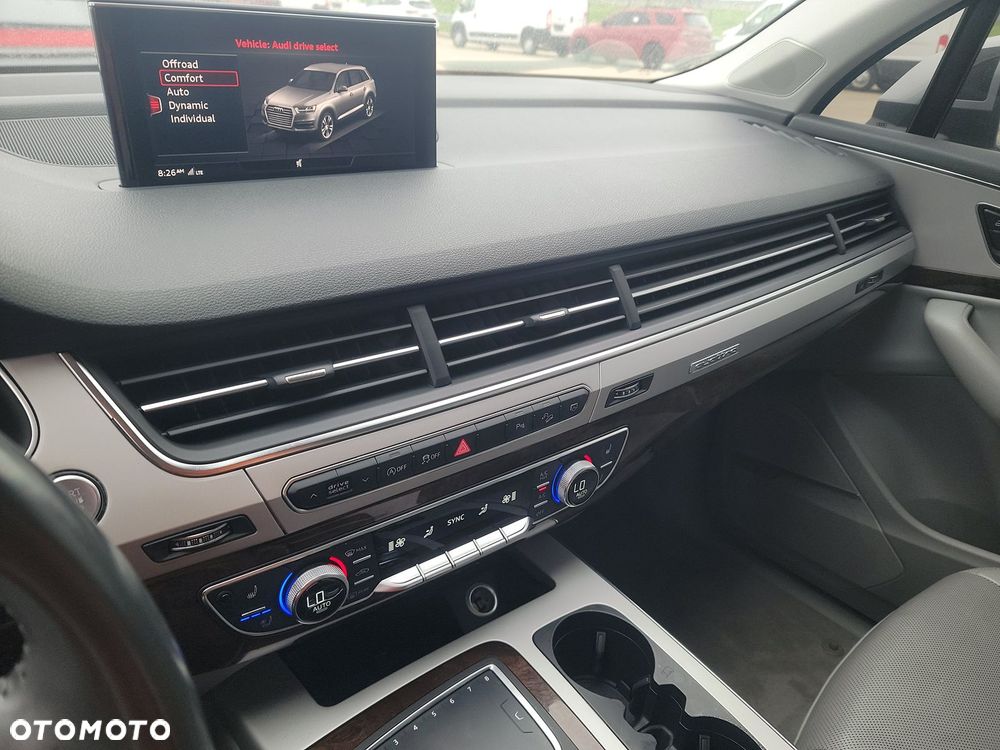 Audi Q7 - 10