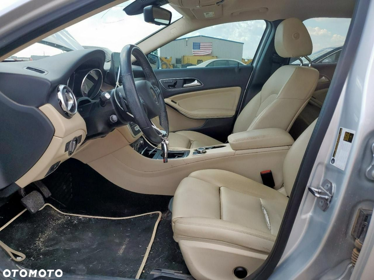 Mercedes-Benz GLA - 10