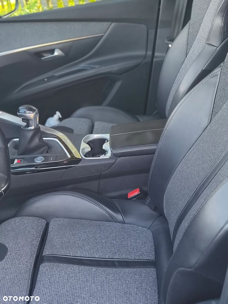 Peugeot 5008 HDI 150 Allure - 14
