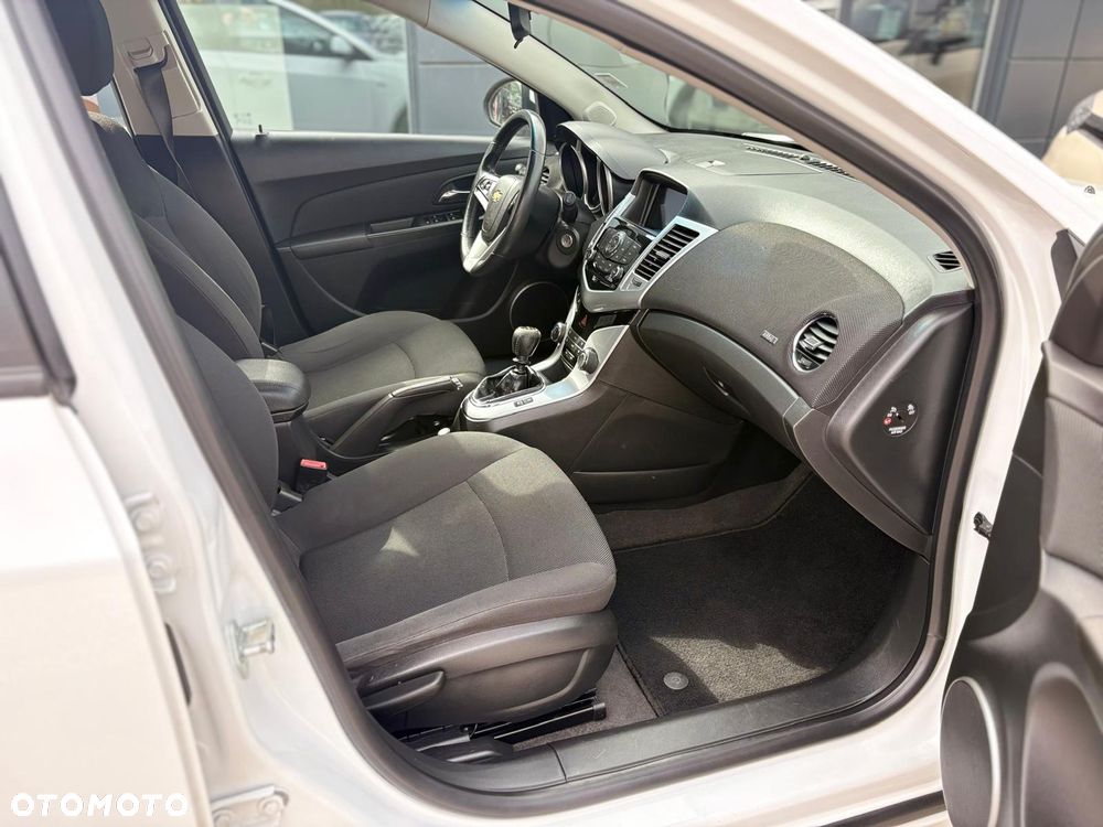 Chevrolet Cruze 1.4 T LT - 12