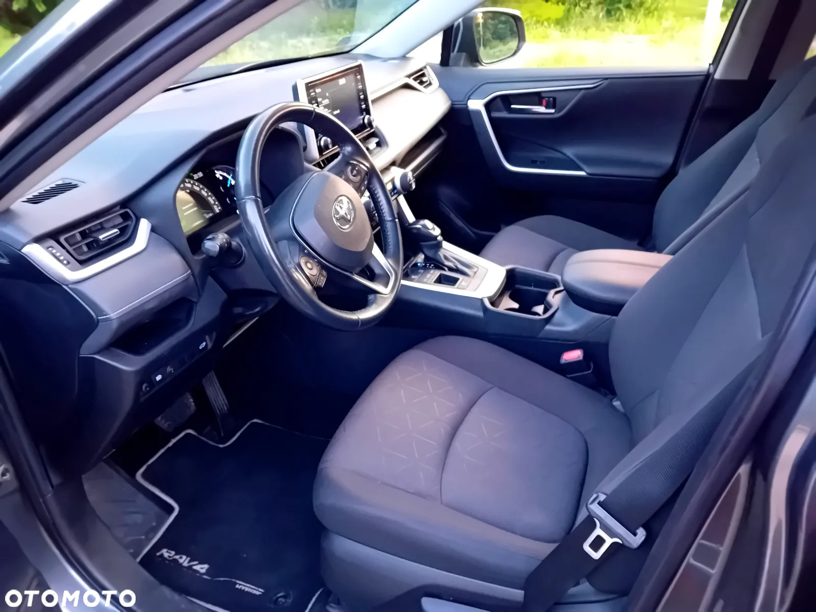 Toyota RAV4 2.5 Hybrid Comfort 4x2 - 18