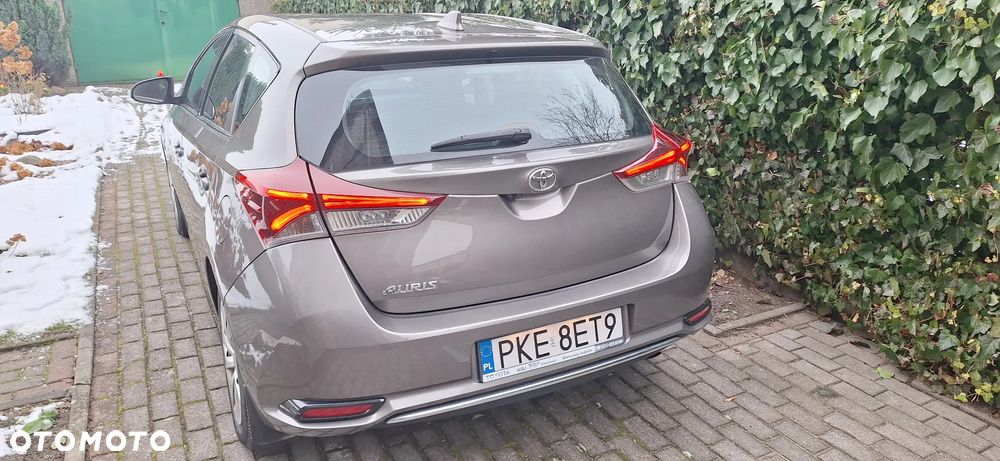 Toyota Auris 1.6 Premium - 9