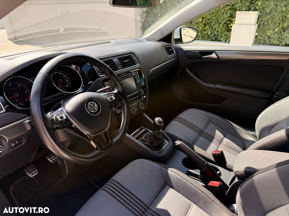 Volkswagen Jetta 2.0 TDI BlueMotion Technologie Allstar - 6