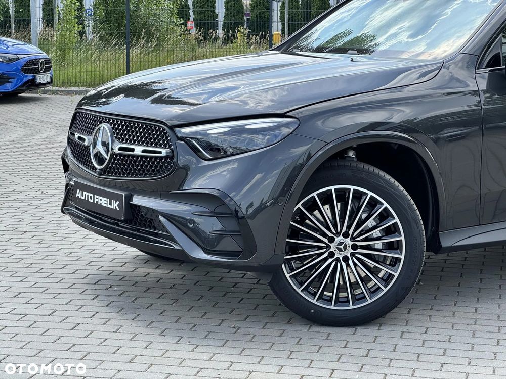 Mercedes-Benz GLC 300 e PHEV 4-Matic AMG Line - 9