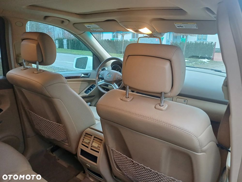 Mercedes-Benz ML 350 4Matic 7G-TRONIC Grand Edition - 19