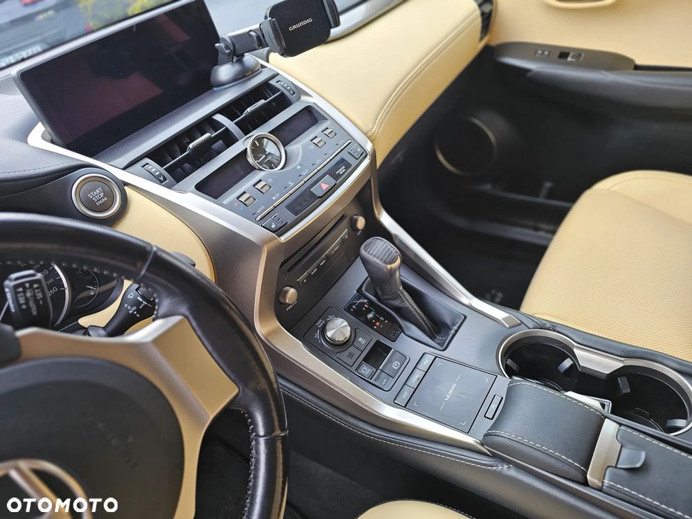 Lexus NX 300 Comfort AWD - 14