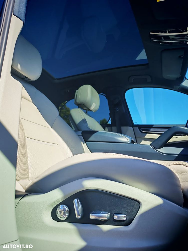 Porsche Cayenne - 16