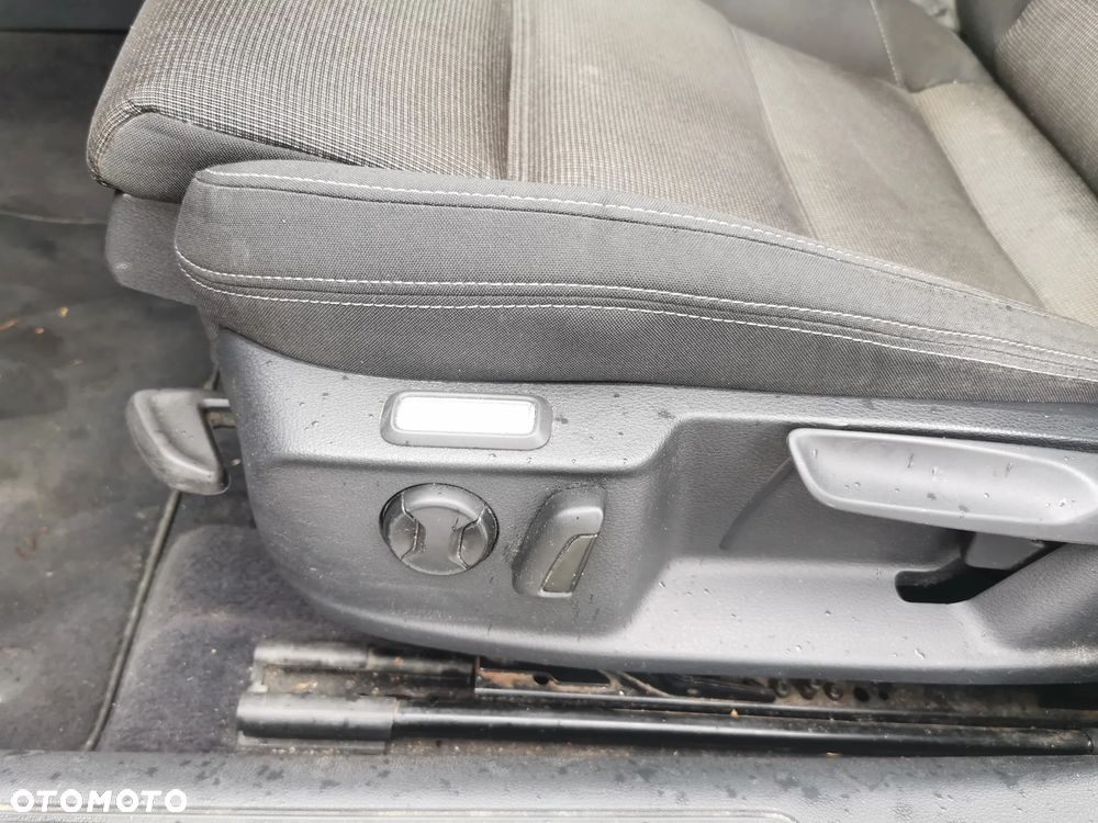 Volkswagen Passat 2.0 TDI (BlueMotion Technology) DSG Comfortline - 29