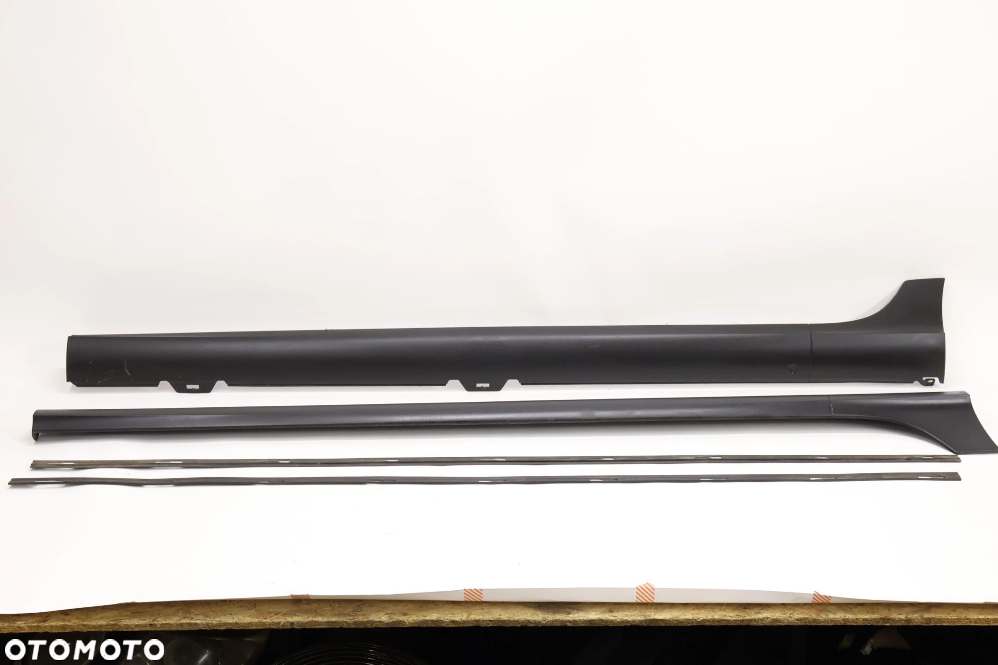 VW Golf V listwa progowa GTI 1K4853859B komplet - 1