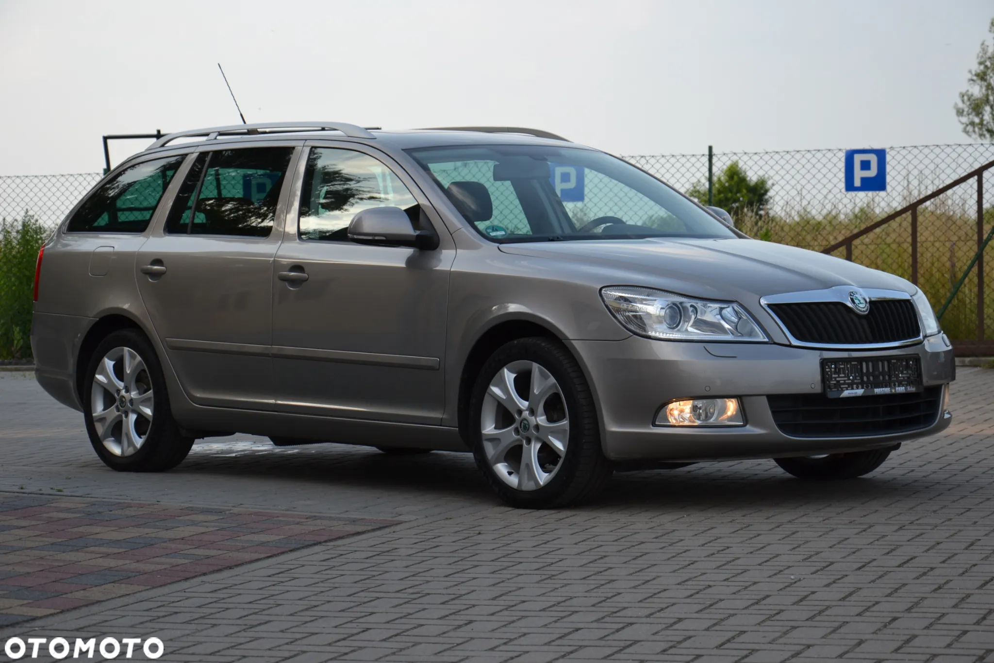 Skoda Octavia Combi 1.4 TSI DSG Ambition - 2