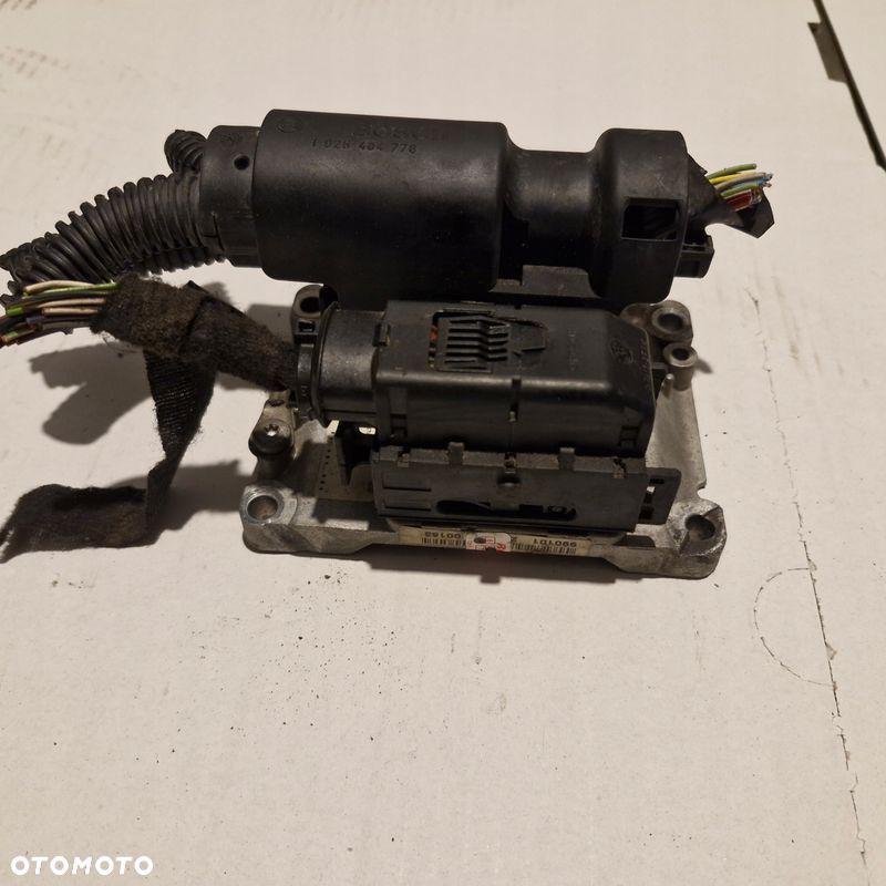 STEROWNIK SILNIKA KOMPUTER OPEL CORSA C 0261208670 - 1