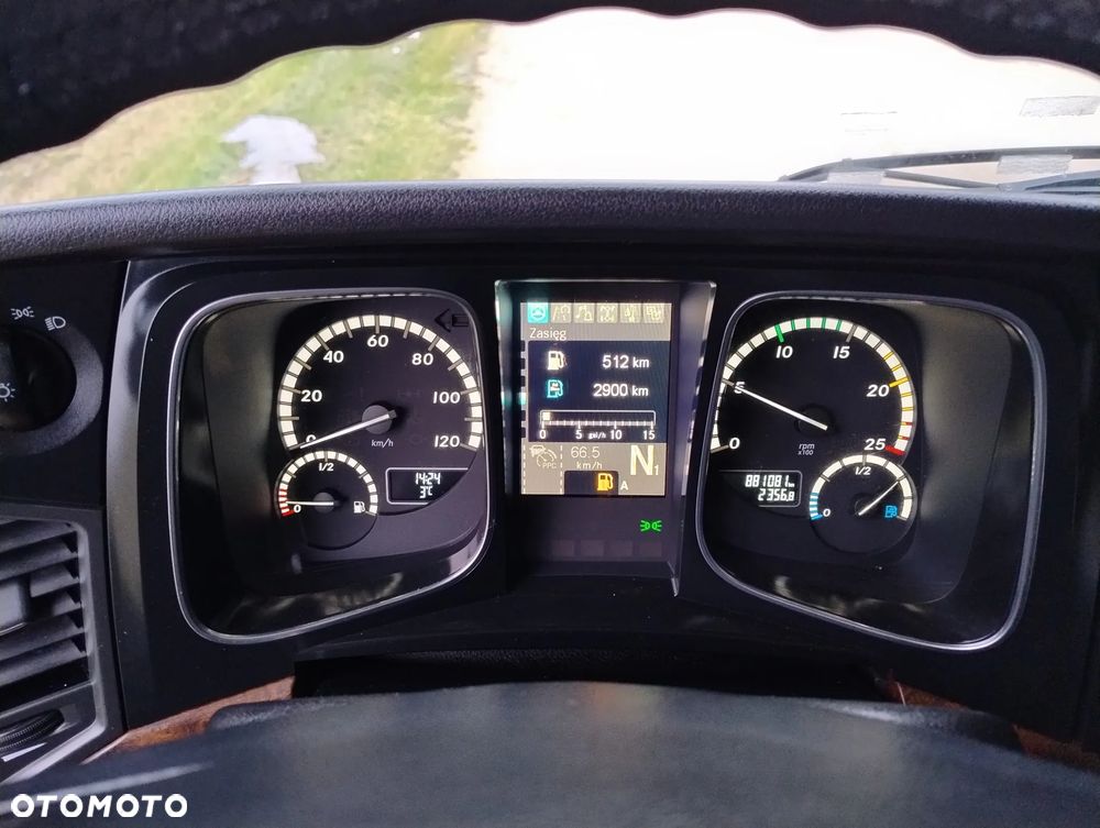 Mercedes-Benz Actros MP4 - 7