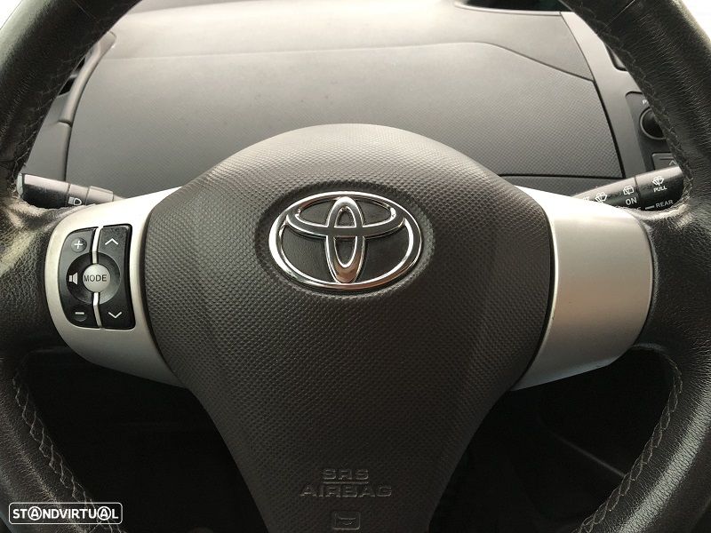 Toyota Yaris 1.0 VVT-i AC - 13