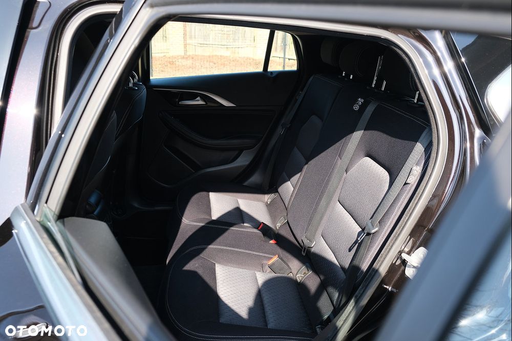 Infiniti Q30 - 34