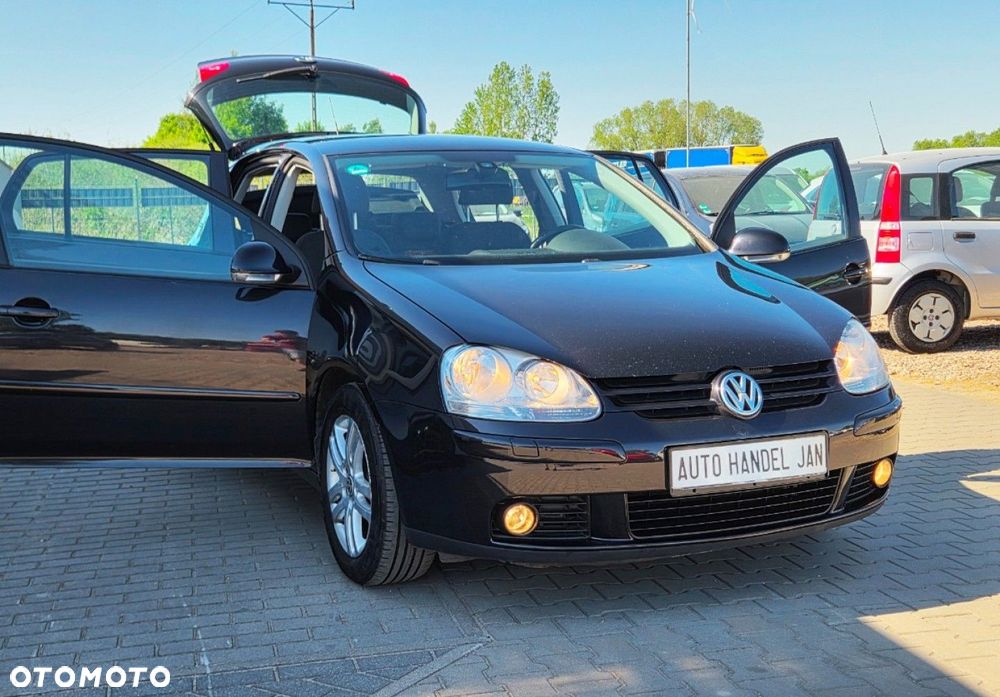 Volkswagen Golf - 26