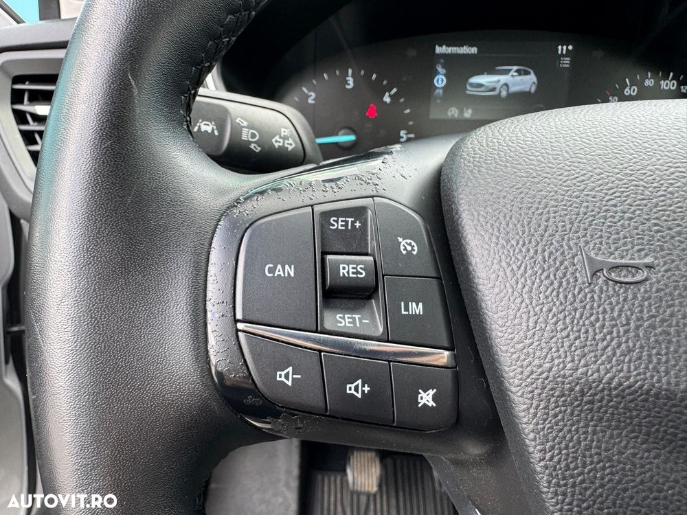 Ford Focus - 12