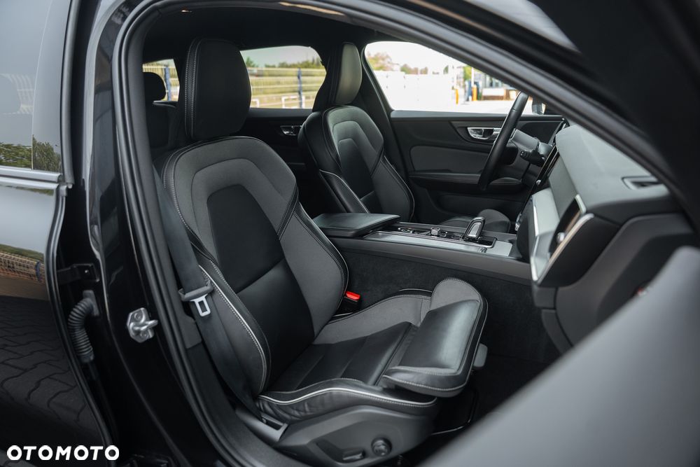 Volvo V60 B4 D Geartronic RDesign - 26